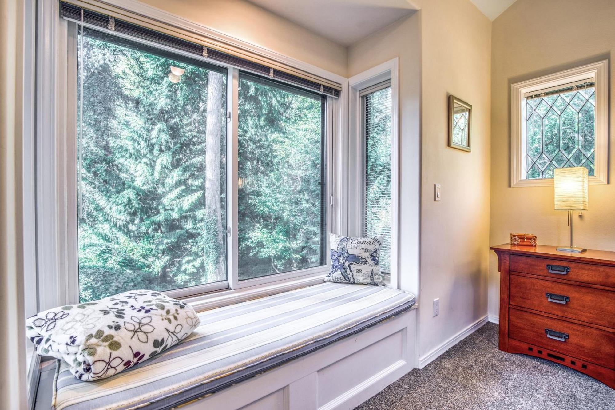 The Quintessa Cottage Clinton Экстерьер фото